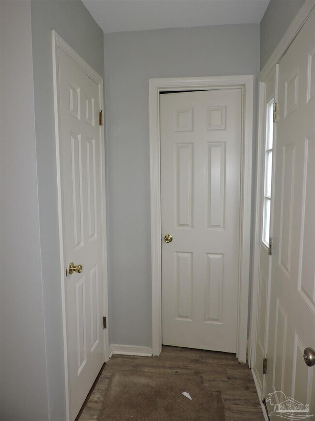 Foto del edificio - 3031 Belle Meade Dr