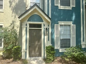 Building Photo - 13703 Richmond Park Dr N