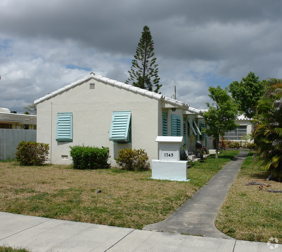 Building Photo - Sunset Cove Apartments