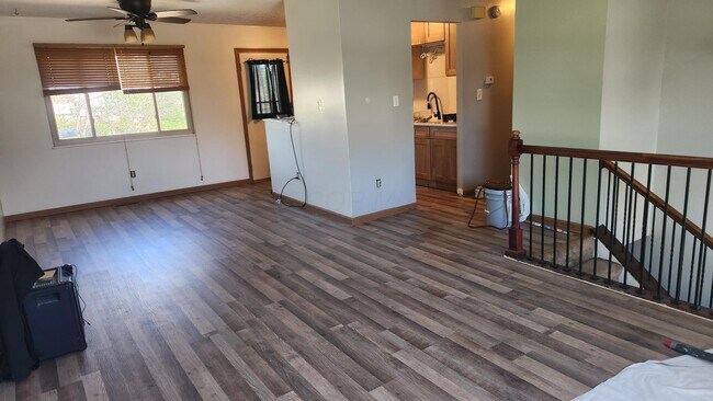 Foto del edificio - 620 Mistletoe Ct