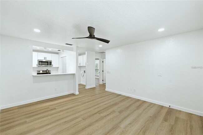 Foto del edificio - 840 NE 3rd St