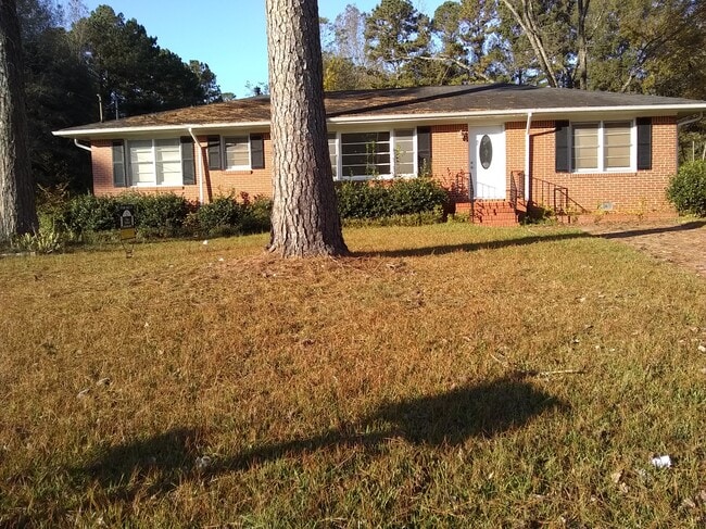 Building Photo - 307 Sunset Dr