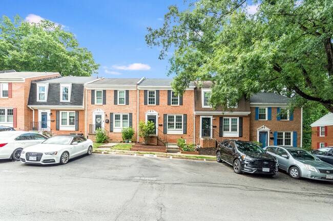 Photo - 2346 Horseferry Ct Townhome