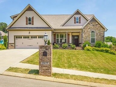 Foto principal - 7977 Burgundy Cir