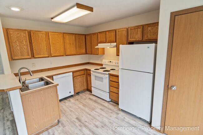 Building Photo - 1405 E Gilbert Ave