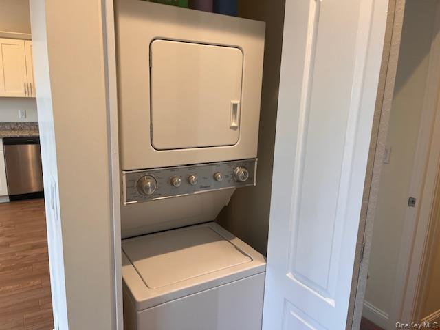 Building Photo - 333 W Montauk Hwy