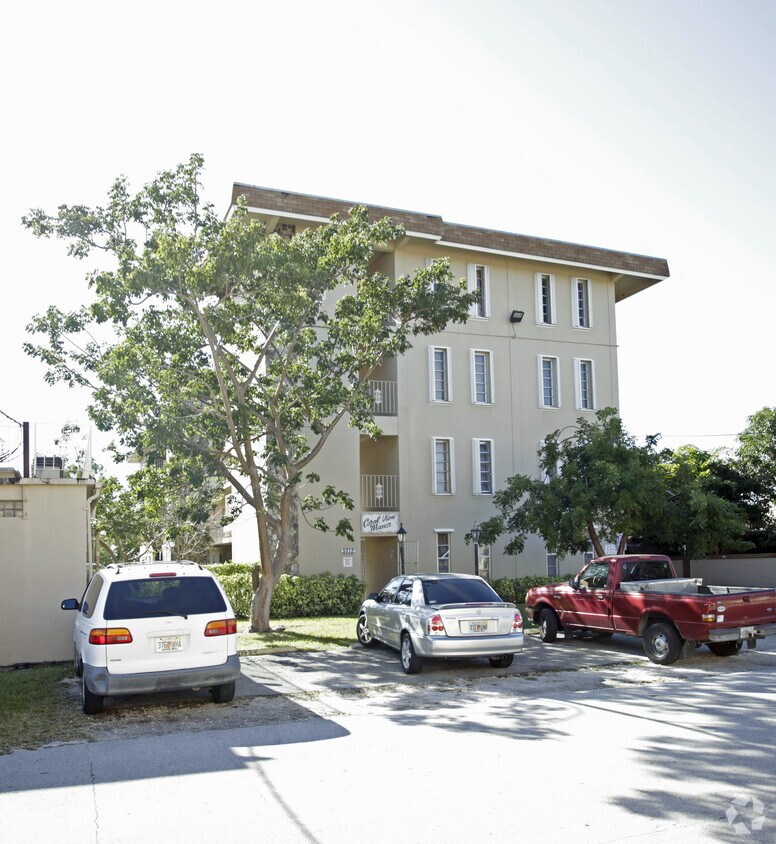 Building Photo - 5712 SW 19th St