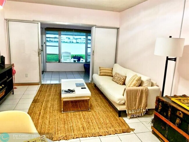 Foto del edificio - 1801 Ocean Dr