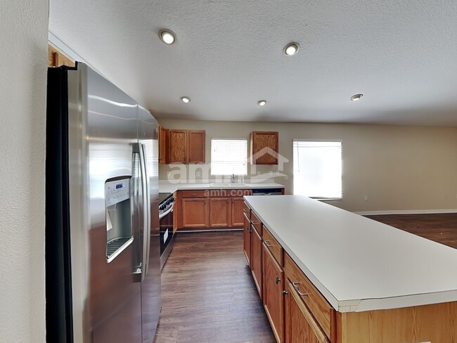 Building Photo - 1012 Cristelle Jean Dr