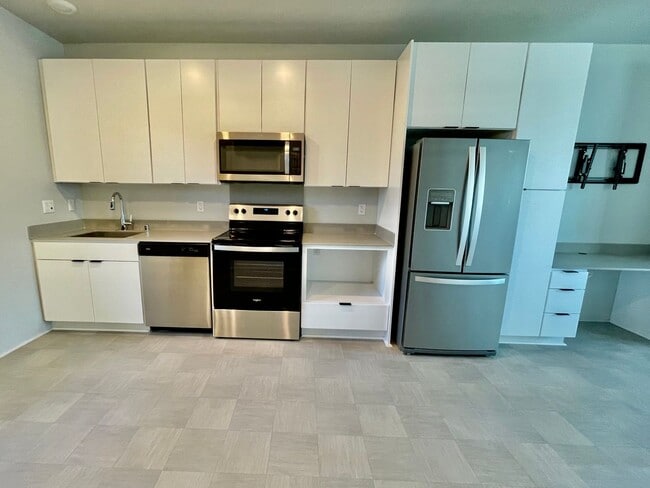 Building Photo - Spacious Studio, PET FRIENDLY in Ho'opili ...
