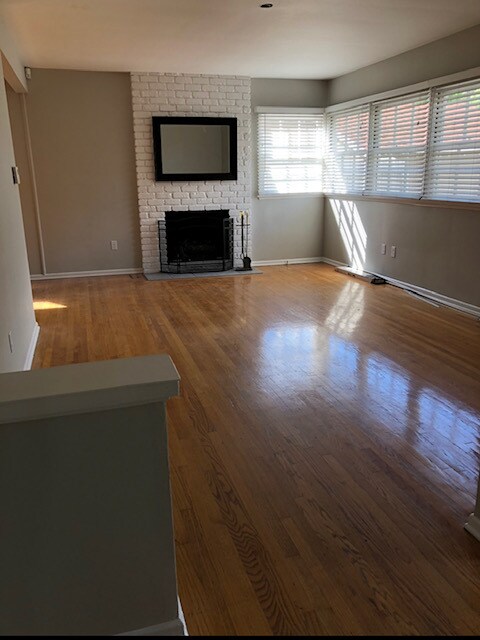 Foto del edificio - 19828 Leadwell St