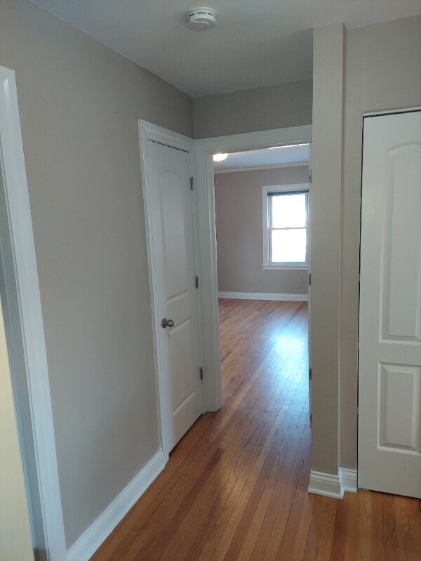 Building Photo - 5221 N Lockwood Ave