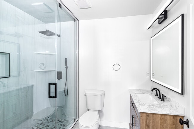 Building Photo - 8143 Hinds Ave