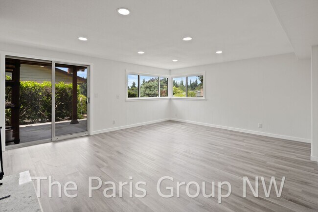 Building Photo - Lovely 2025 Remodeled Shoreline 4BR in Ric...