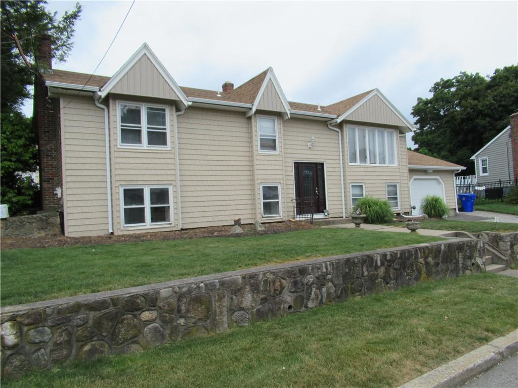 Primary Photo - 5 Tanglewood Ln