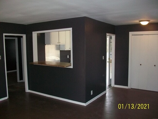 Building Photo - 53 Lakeside Dr