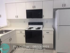 Building Photo - 2334 S Cypress Bend Dr