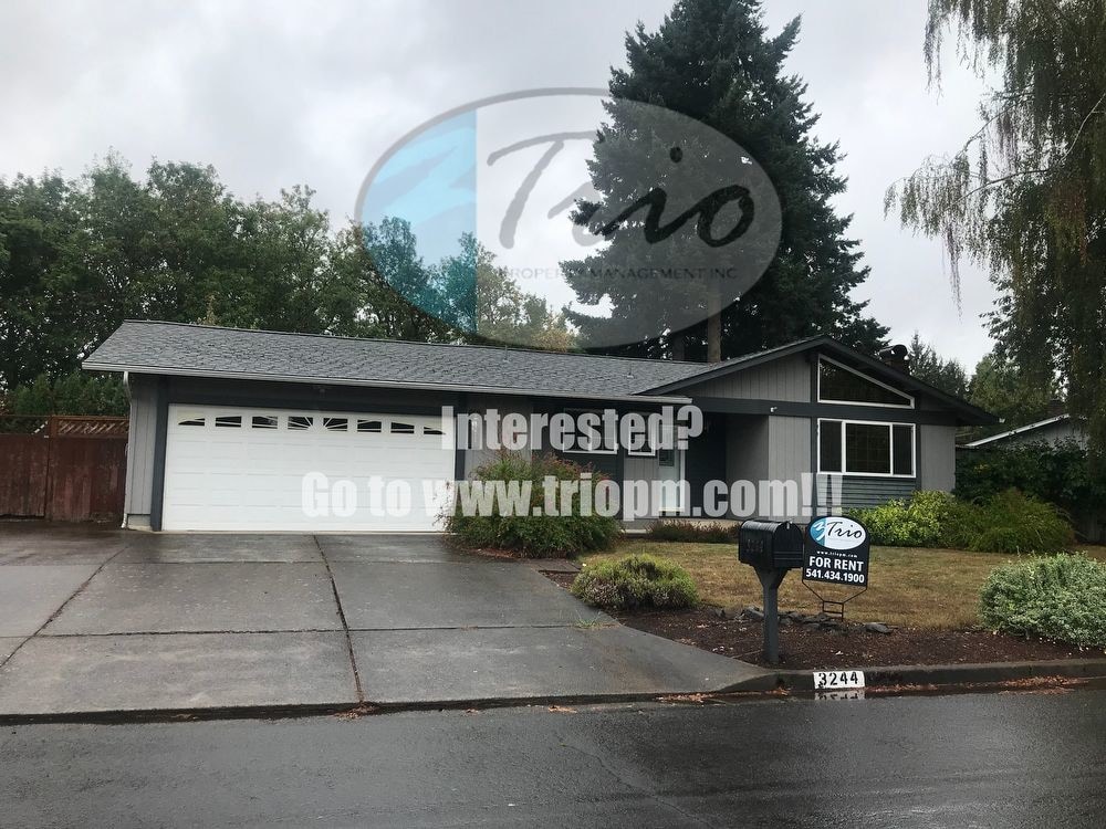 NEW carpet 3 BR 2 BTH Santa Clara House Rental in Eugene, OR