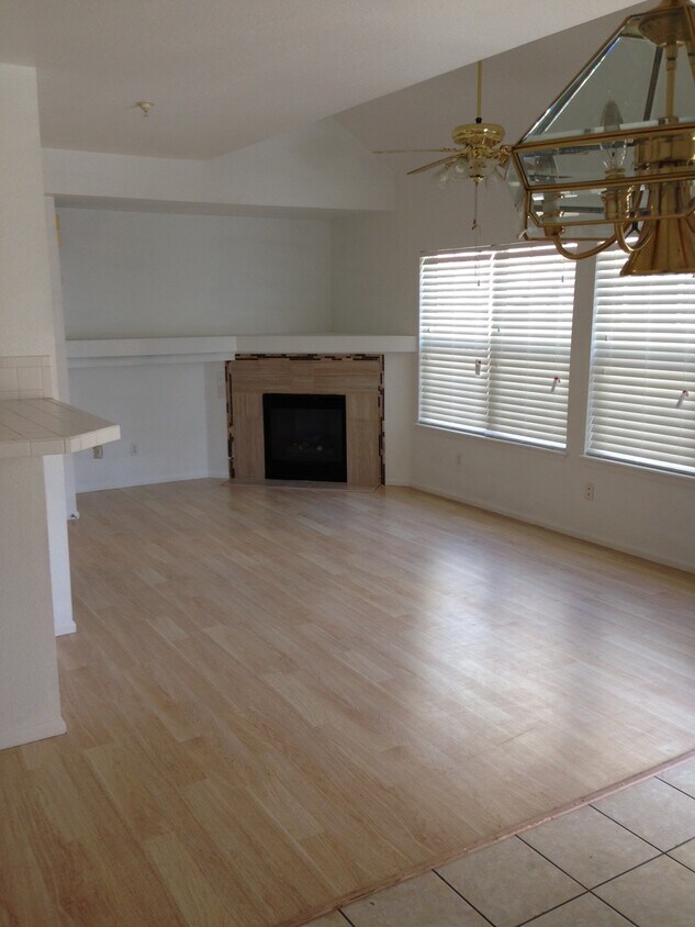 14296 E Whitaker Pl Unit 102, Aurora, CO 80015 Condo for Rent in