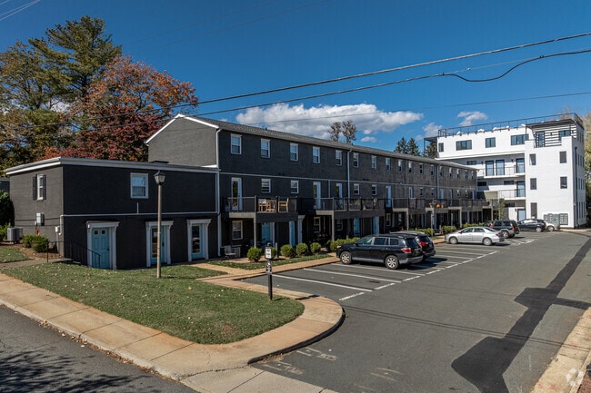 Building Photo - Belmont Heights Apartments