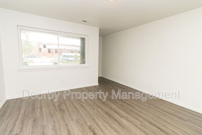 Foto del edificio - 3994 Hughes Ave