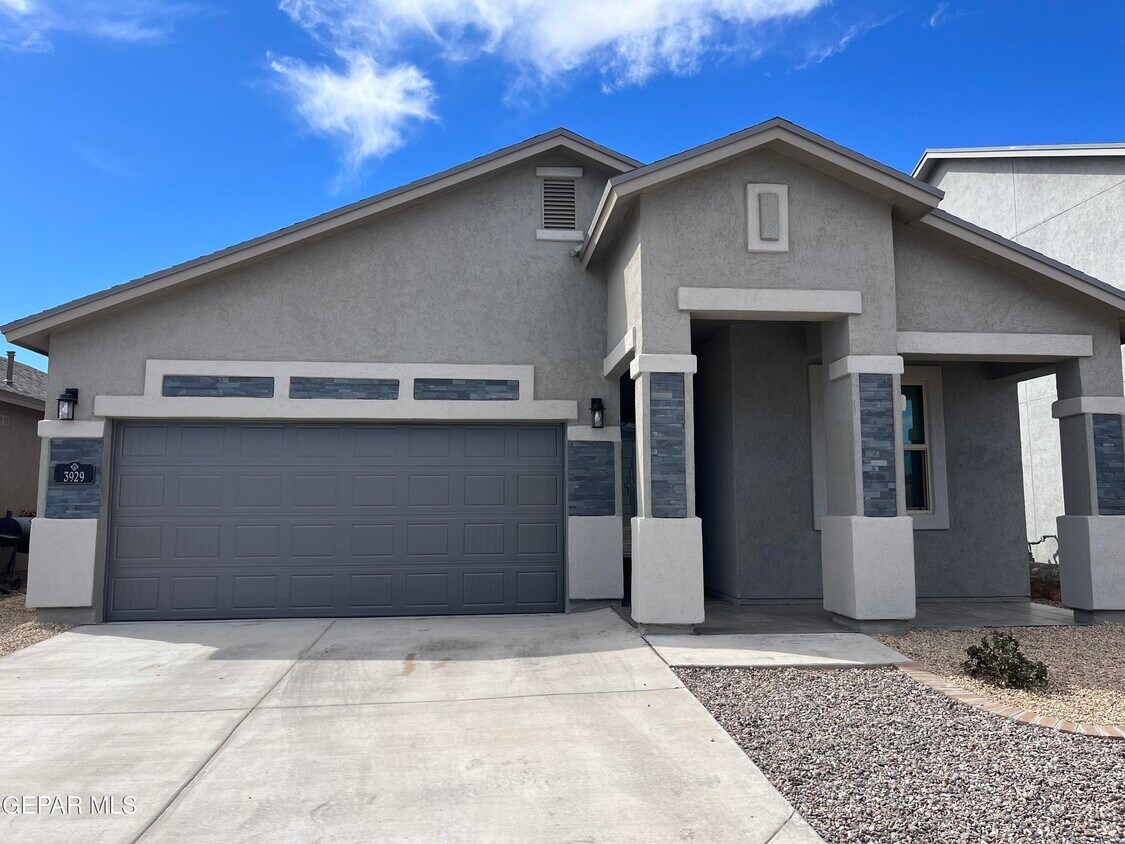 Primary Photo - 3929 Desert Bluff Dr