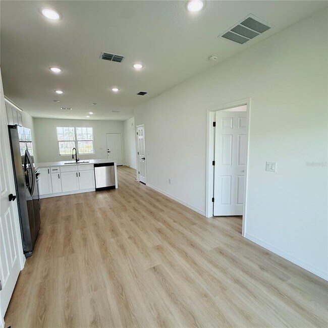 Foto del edificio - 602 Desmoines Ct
