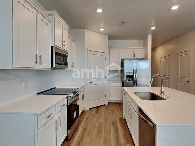 Building Photo - 6507 E Paseo Baranda