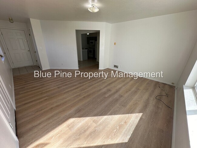 Foto del edificio - 2102 Stace St