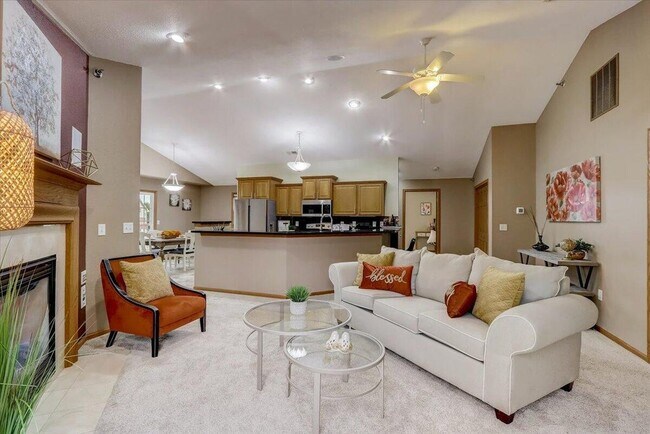Foto del edificio - Gorgeous 3BED/2Bath New Berlin Condo!