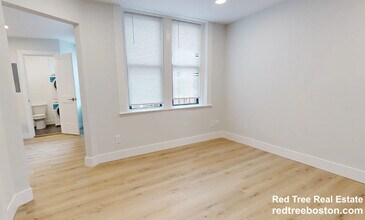 Building Photo - 9 Myrtle St