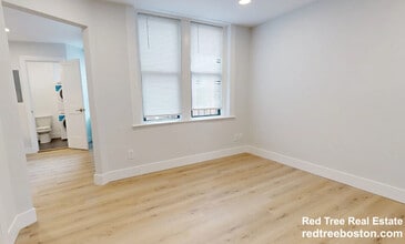 Building Photo - 9 Myrtle St