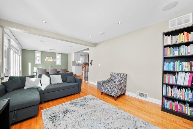 Building Photo - 9016 Marmora Ave