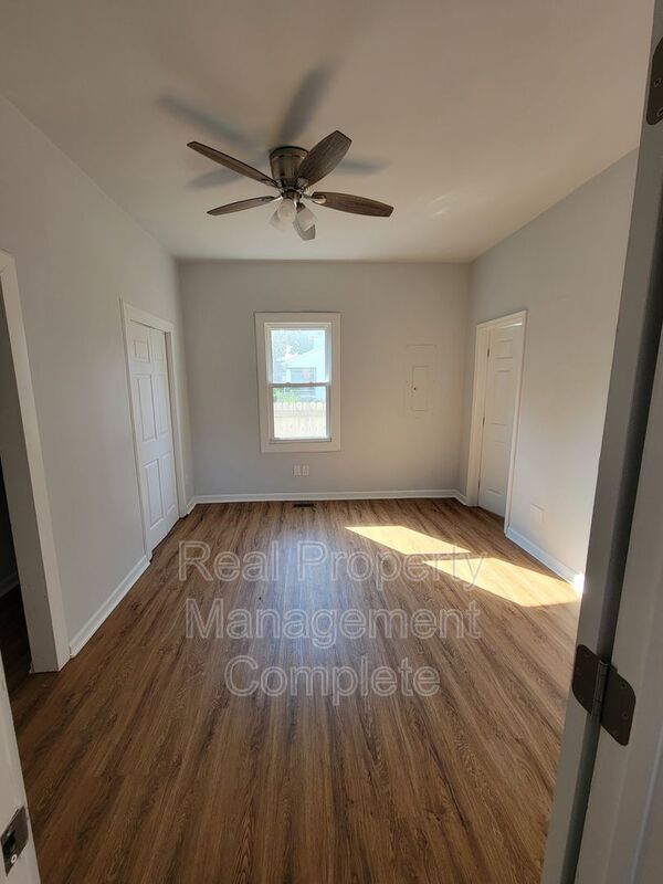 Foto del edificio - 2026 Camden Ave