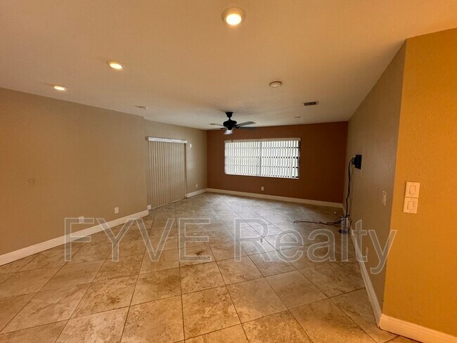 Building Photo - 3604 NW 95th Terrace