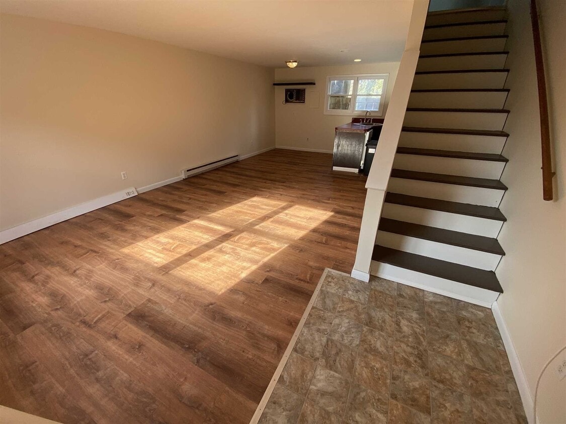 19 GARDEN, Rhinebeck, NY 12572 Room for Rent in Rhinebeck, NY