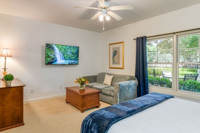 Foto del edificio - 945 Registry Blvd