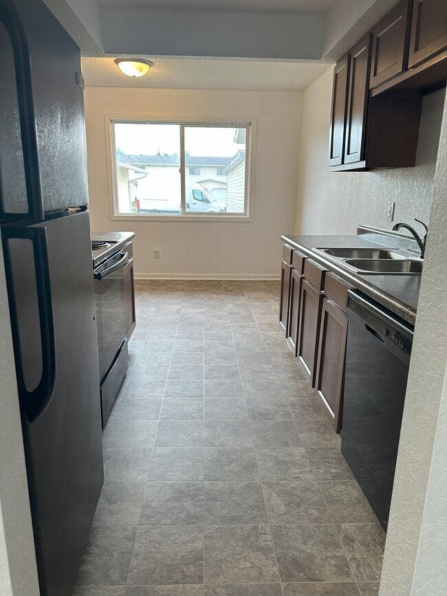 Building Photo - 1005 N Lincoln St