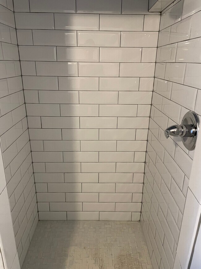 12 Juniper Rd, Port Washington, NY 11050 House for Rent in Port