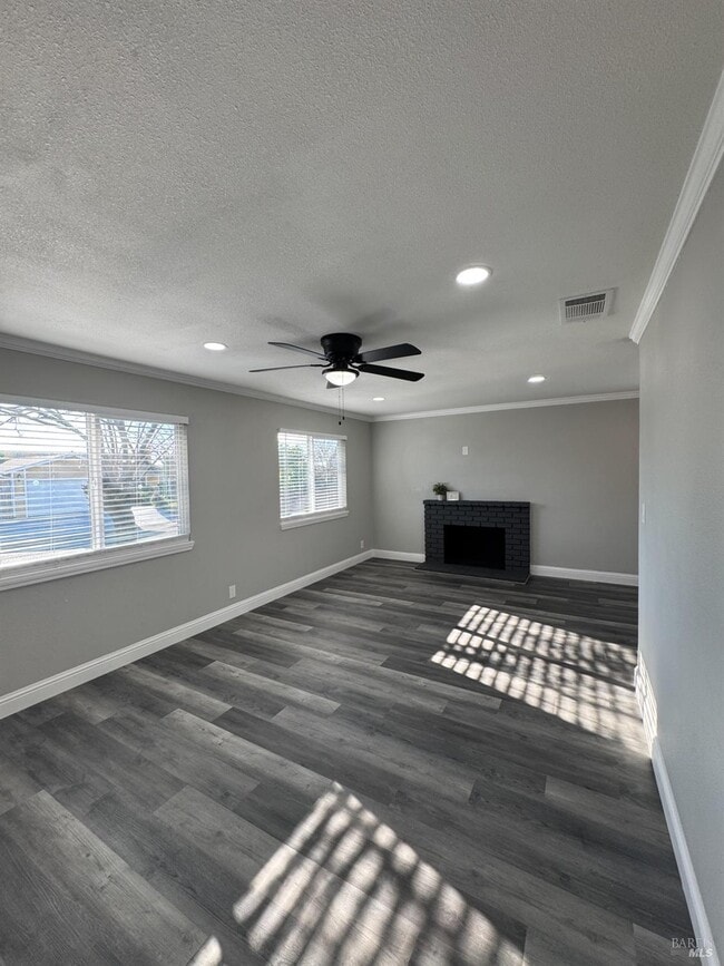 Building Photo - 124 Purdue Dr