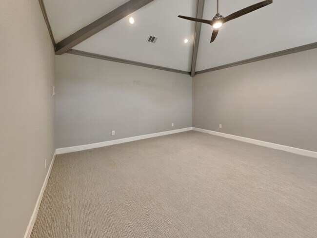 Building Photo - 7613 Waasland Dr