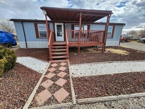 Building Photo - 412 Sherman Dr