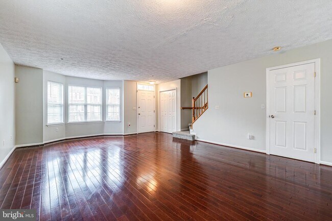 Building Photo - 10908 Henry Darnall Ct