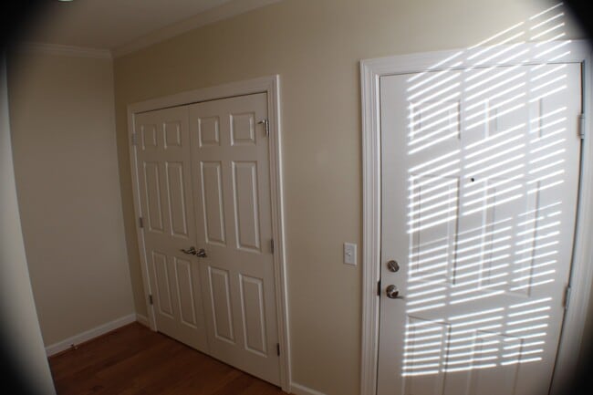 Building Photo - THE GATEWAY @ GLENMOORE