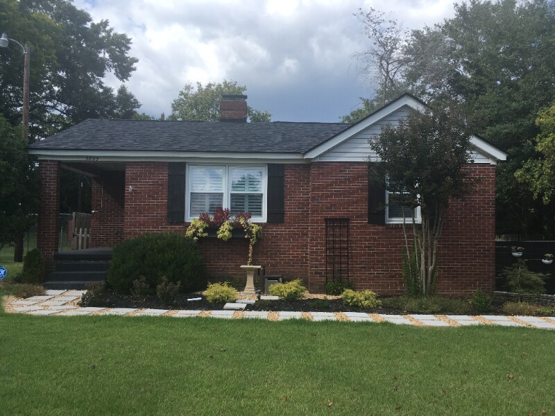 Foto principal - 3825 Yale Ave