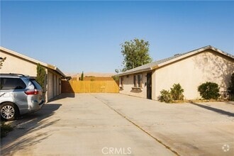Building Photo - 13253 Central Rd