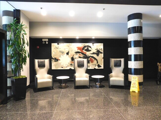 Building Photo - 130 S Canal St