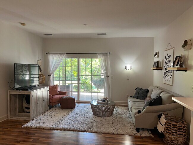 Foto del edificio - 8421 Callabee Way