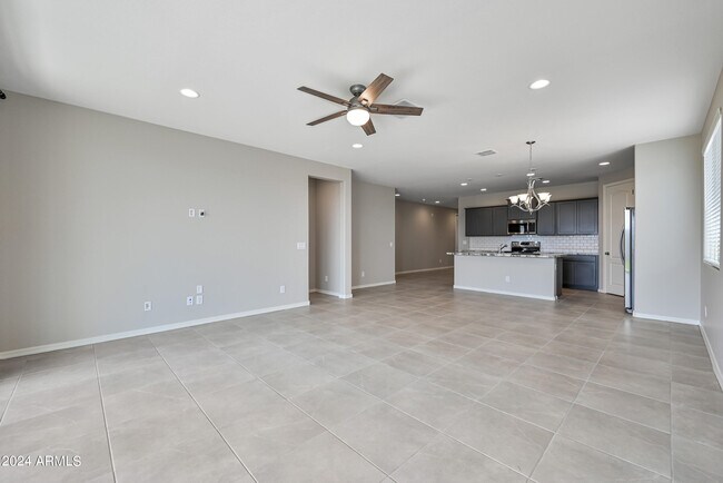Building Photo - 24139 W Hess Ave