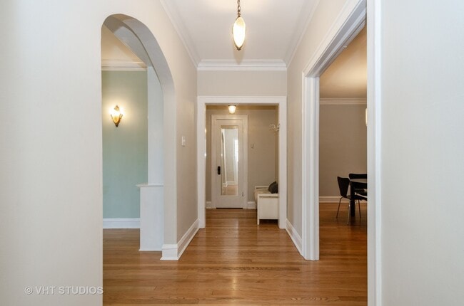 Foto del edificio - 734 Hinman Ave